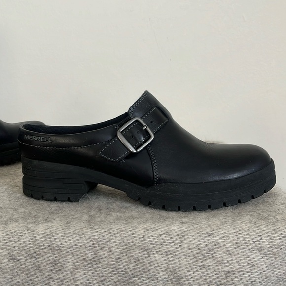 Leather lug sole Merrell Clogs with buckle, Size 8.5 - Picture 3 of 11